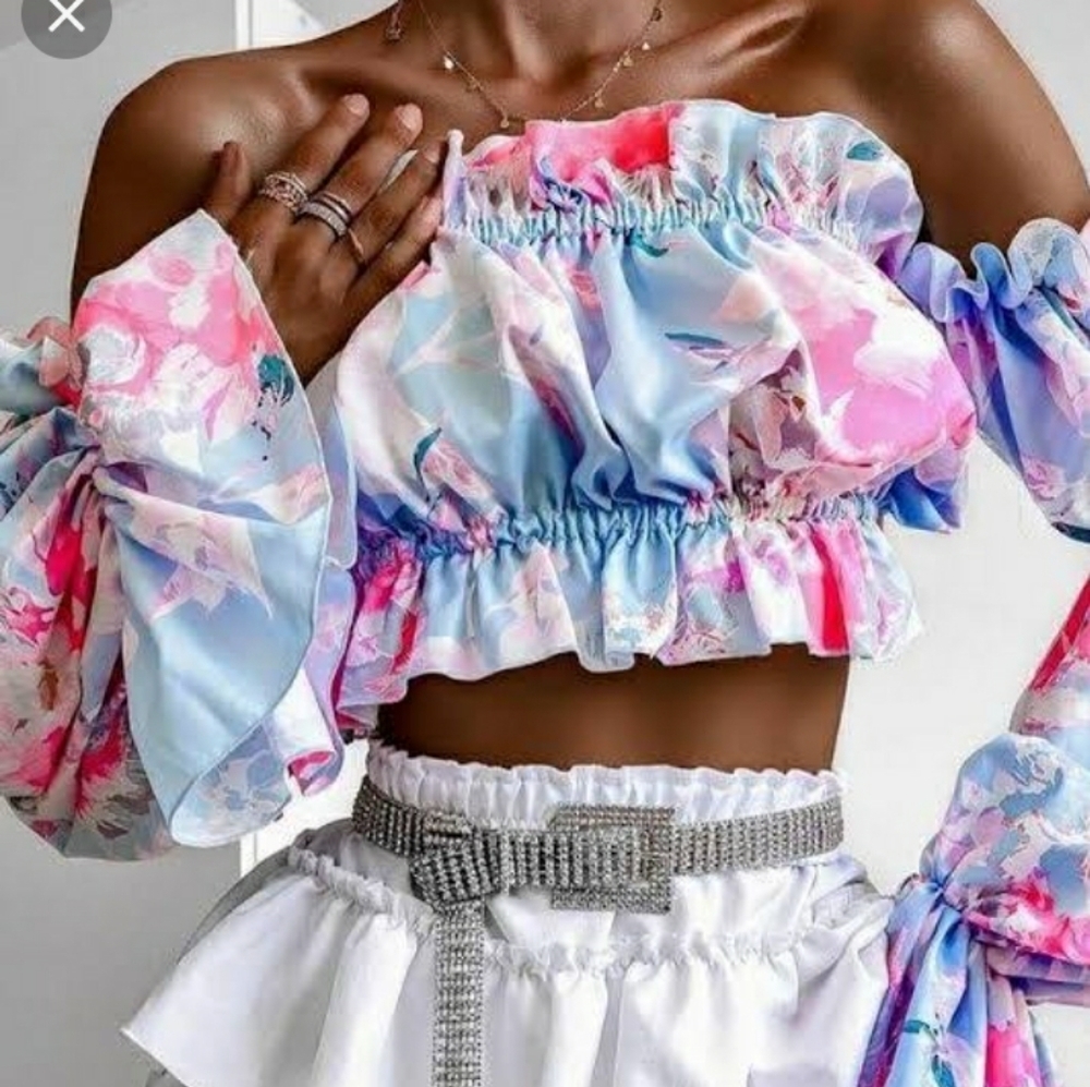 ChicMe (Size L) Colorful Off Shoulder Long Sleeve Crop Top - Picture 8 of 8